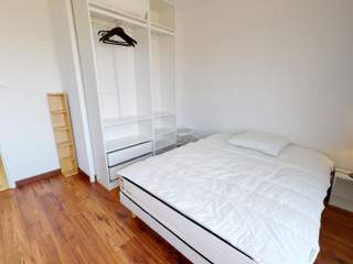 Colocation / Appartement 5 pièces de 77 m², Oullins, Boulevard de l'Europe