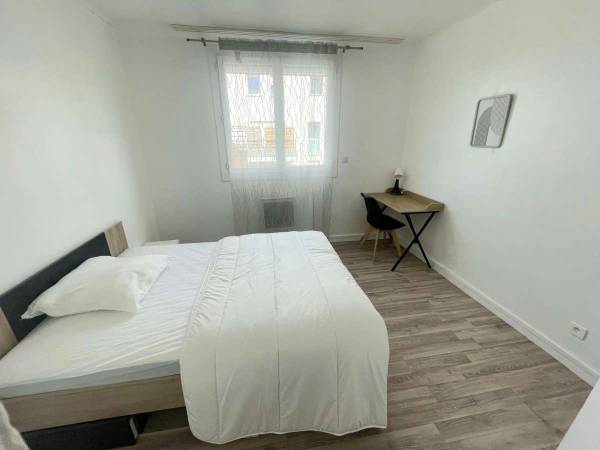 Colocation / Appartement 4 pièces de 83 m², Avignon, Route de Lyon / Photo 2