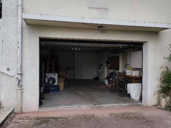 Colocation / Maison 6 pièces de 170 m², Rillieux-la-Pape, Impasse de Lattre de Tassigny / Photo 2