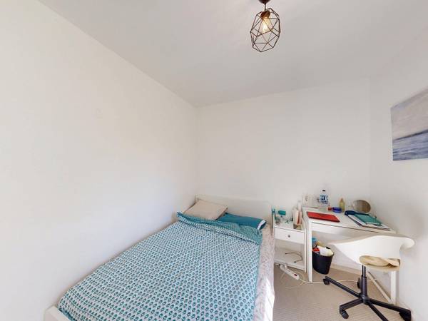 Colocation / Appartement 4 pièces de 74 m², Montpellier, Allée de l'Oasis / Photo 2
