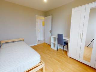 Colocation / 5 rooms apartment · 77 m², Saint-Fons, F Rue Parmentier