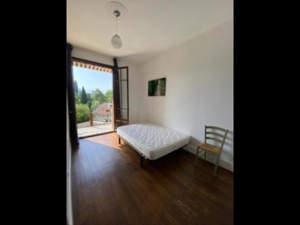 Colocation / Appartement 5 pièces de 96 m², Chambéry, Avenue de merande / Photo 2