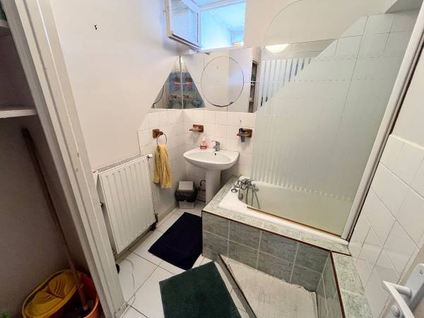 Colocation / Appartement 4 pièces de 75 m², Saint-Martin-d'Hères, Rue Tristan Corbiere / Photo 11