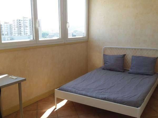 Colocation / Appartement 4 pièces de 82 m², Villeurbanne, Rue Phélypeaux / Photo 2