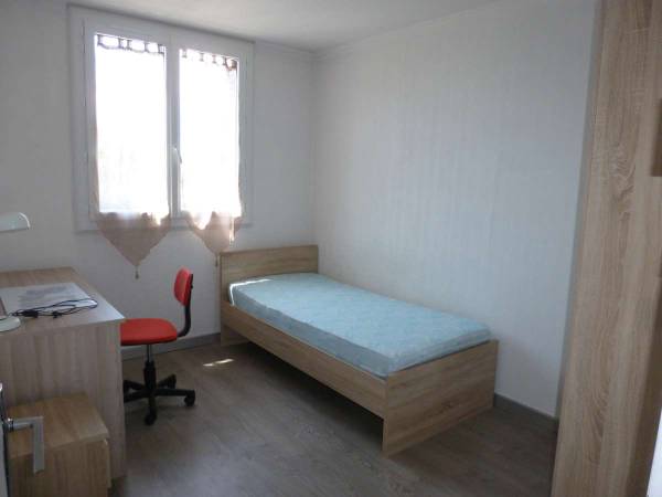 Colocation / Appartement 3 pièces de 58 m², Saint-Martin-d'Hères / Photo 2