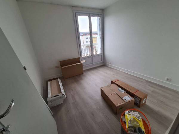 Location / Appartement 5 pièces de 82 m², Rennes, Résidence Saint-Jean-Baptiste de la Salle / Photo 2