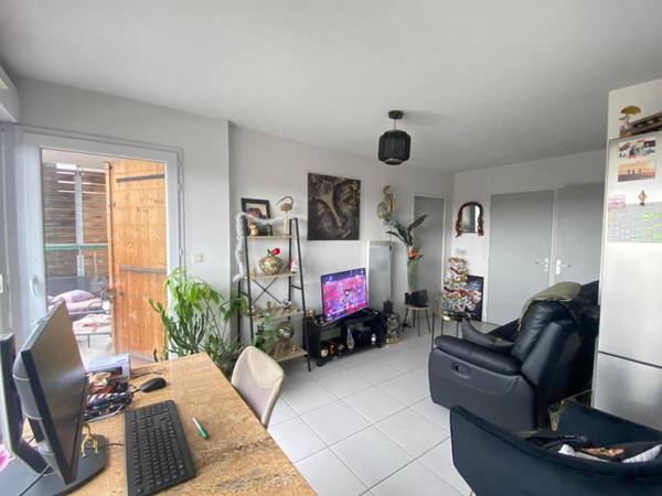 Location / Appartement 2 pièces de 44 m², Nîmes, Route d'Uzes / Photo 2