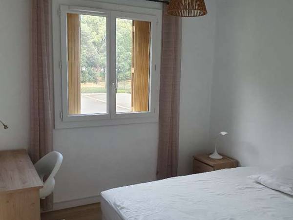 Colocation / Appartement 5 pièces de 65 m², Marseille, Boulevard Paul Claudel / Photo 2