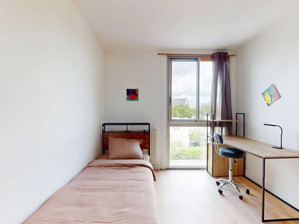 Colocation / Appartement 4 pièces de 67 m², Toulouse, Place de Milan / Photo 2