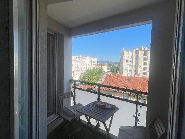 Colocation / Appartement 3 pièces de 75 m², Villeurbanne, Rue du 4 Août 1789 / Photo 2
