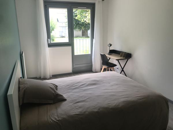 Colocation / Appartement 5 pièces de 94 m², Saint-André-les-Vergers, Allée de l'Ancienne École / Photo 7