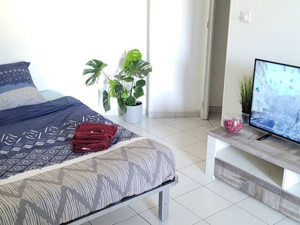 Location / Studio, Cannes / Photo 2