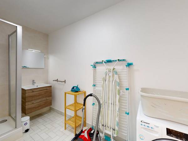 Colocation / Appartement 6 pièces de 108 m², Montigny-le-Bretonneux, 21 Avenue du Centre, / Photo 8