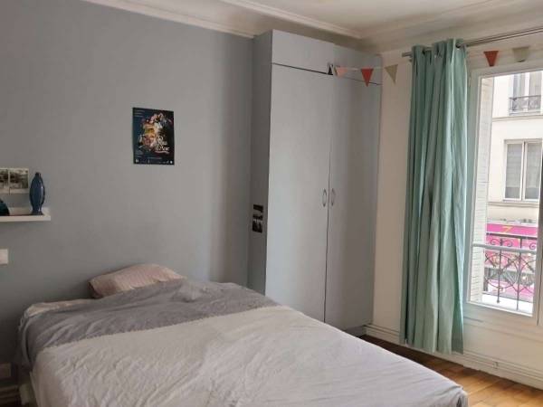 Colocation / Appartement 3 pièces de 60 m², Paris, Rue de la Chapelle / Photo 2