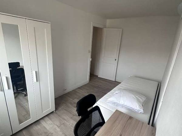 Flatsharing / 3-bedroom flat · 33 m², Rouen, Rue Stanislas Girardin / Photo 2