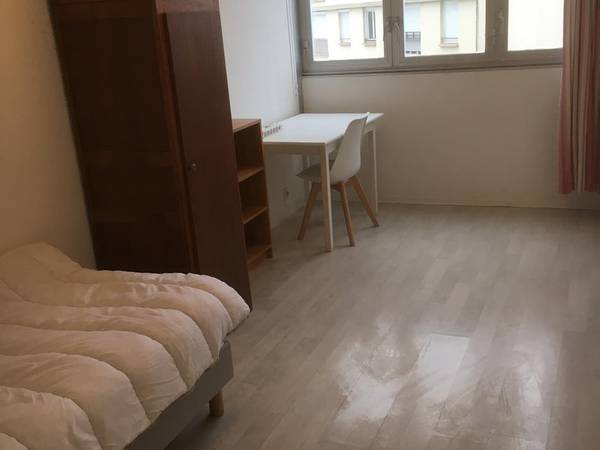 Colocation / Appartement 3 pièces de 85 m², Châteauroux, Pl Saint Cyran / Photo 6