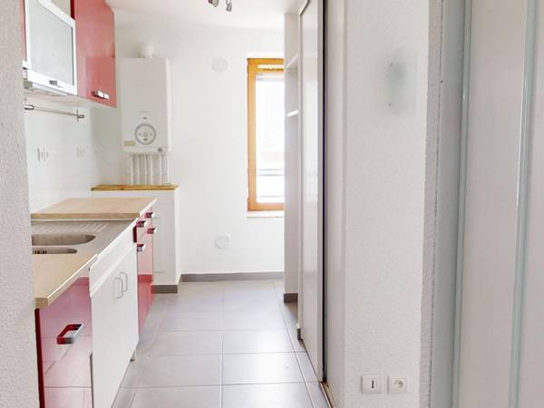 Location / Appartement 3 pièces de 85 m², Saint-Étienne, Rue Honoré de Balzac / Photo 2