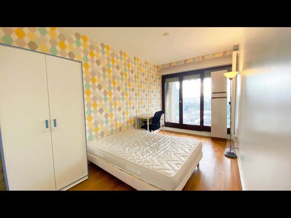 Colocation / Appartement 5 pièces de 110 m², Créteil, Allée Marcel Pagnol / Photo 2