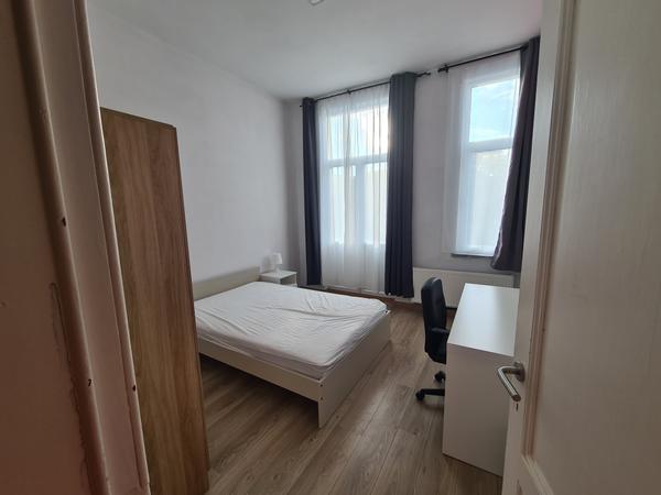 Colocation / Maison 5 pièces de 120 m², Liège, Rue Douffet / Photo 2