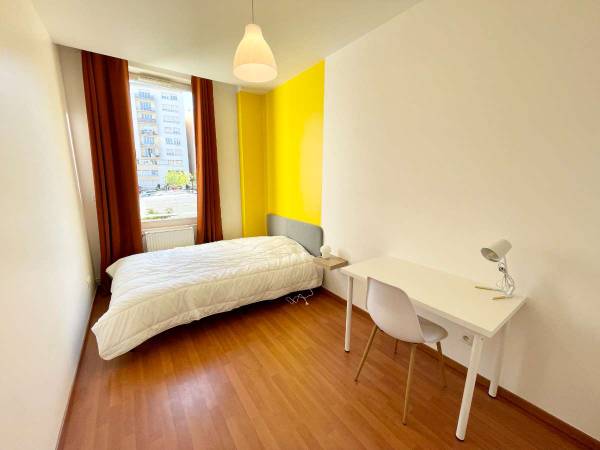 Colocation / Appartement 4 pièces de 67 m², Le Mans, Rue Saint-Bertrand / Photo 2