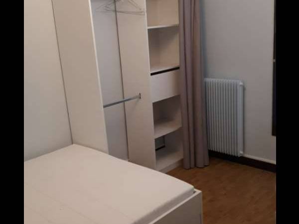 Colocation / Appartement 6 pièces de 101 m², Grenoble, Rue Gerard Philipe / Photo 3