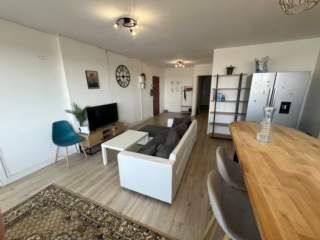 Room share, 5 rooms apartment, Tours