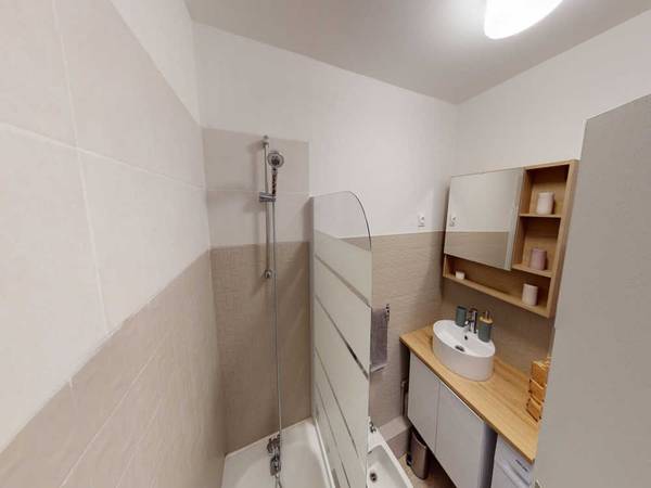 Colocation / Appartement 4 pièces de 80 m², Paris, Rue d'Hautpoul / Photo 12