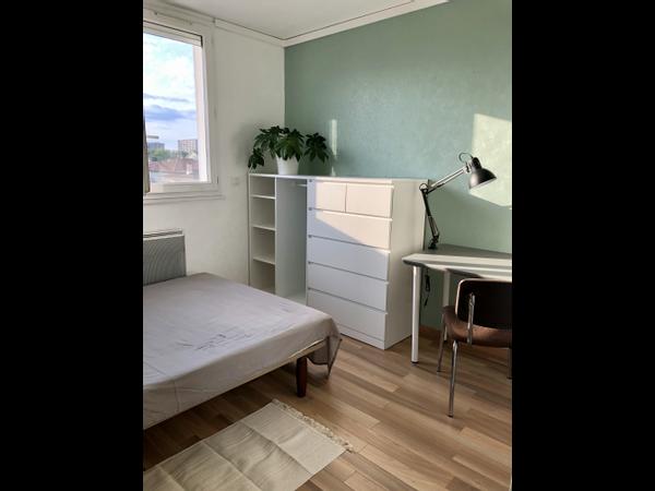 Colocation / Appartement 4 pièces de 70 m², Toulouse, Rue Louis-Antoine de Bougainville / Photo 5
