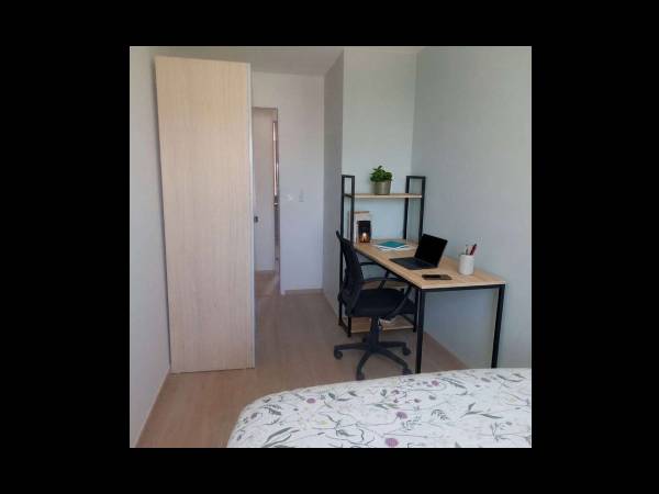 Colocation / Appartement 5 pièces de 84 m², Noisy-le-Grand, 4 Grande Allee du Champy / Photo 2