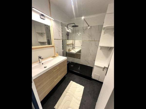 Colocation / Appartement 4 pièces de 74 m², Clermont-Ferrand, Rue de Nohanent / Photo 2