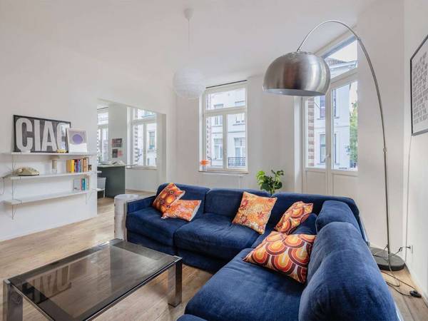 Colocation / Appartement 7 pièces de 241 m², Bruxelles, Rue des Confédérés / Photo 2