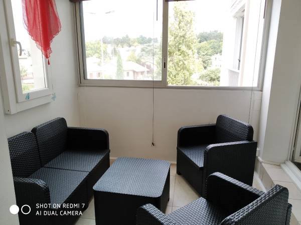 Colocation / Immeuble 4 pièces de 78 m², Vénissieux, Chemin des Balmes / Photo 2