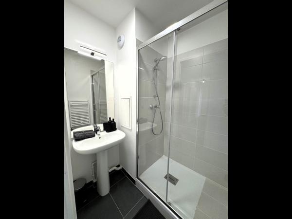 Colocation / Appartement 5 pièces de 87 m², Aubervilliers, Rue Villebois Mareuil / Photo 11