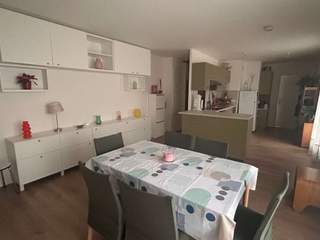 Room in a live-in landlord's home / 4 rooms apartment · 90 m², Aubervilliers, Rue des Noyers