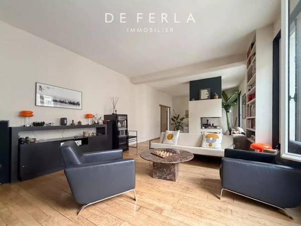 Location / Appartement 4 pièces de 102 m², Paris, Villa Saint-Jacques / Photo 2