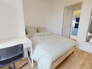 Colocation / Appartement 5 pièces de 81 m², Saint-Denis, Rue de la Procession