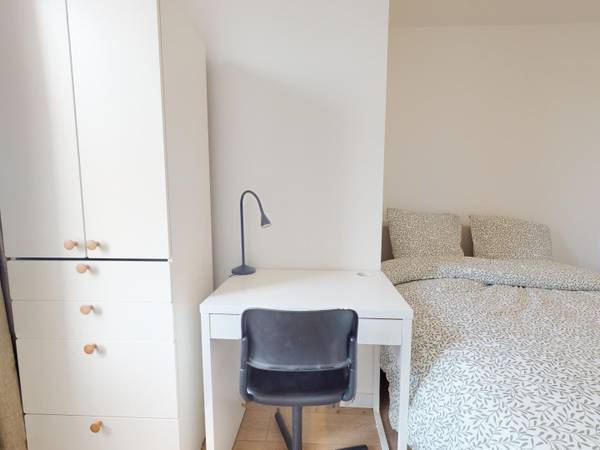 Colocation / Appartement 5 pièces de 81 m², Saint-Denis, Rue de la Procession / Photo 2