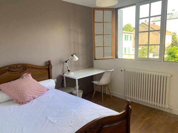 Coliving / Maison 10 pièces de 250 m², Antony, Rue Einstein / Photo 21