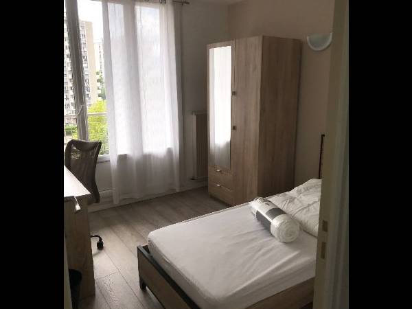 Colocation / Appartement 4 pièces de 70 m², Saint-Martin-d'Hères, Rue Alphonse Allais / Photo 2