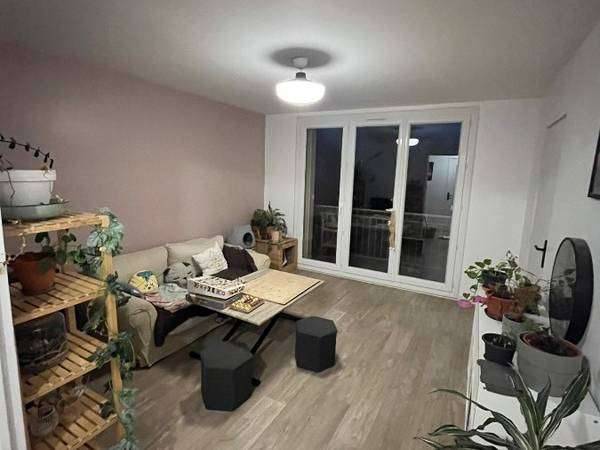Flatsharing / 4-bedroom apartment building · 70 m², Villeurbanne, Rue Alfred Brinon / Photo 2
