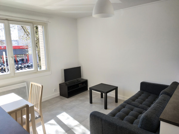 Colocation / Appartement 4 pièces de 62 m², Saint-Martin-d'Hères, Avenue Gabriel Péri / Photo 2