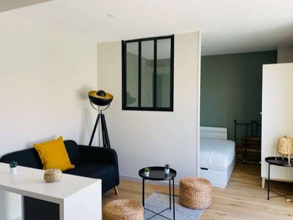 Location / Appartement 2 pièces de 25 m², Bordeaux, Avenue de Mirmont / Photo 2