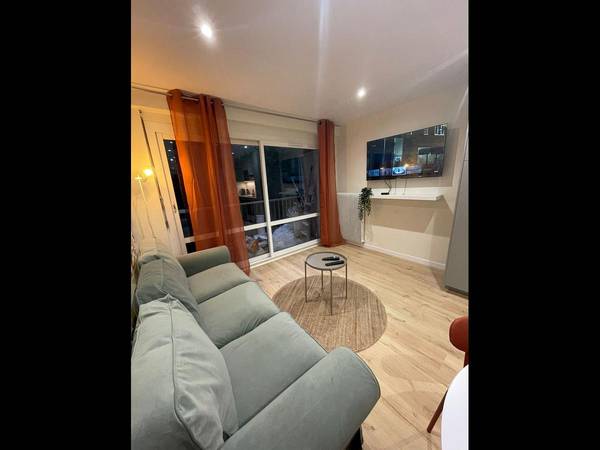 Colocation / Appartement 5 pièces de 80 m², Évry-Courcouronnes, Rue Alphonse Daudet / Photo 2