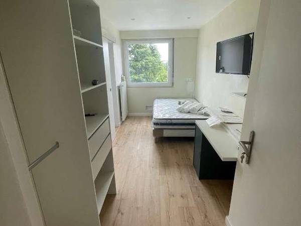 Colocation / Appartement 5 pièces de 80 m², Évry-Courcouronnes, Rue Alphonse Daudet / Photo 2