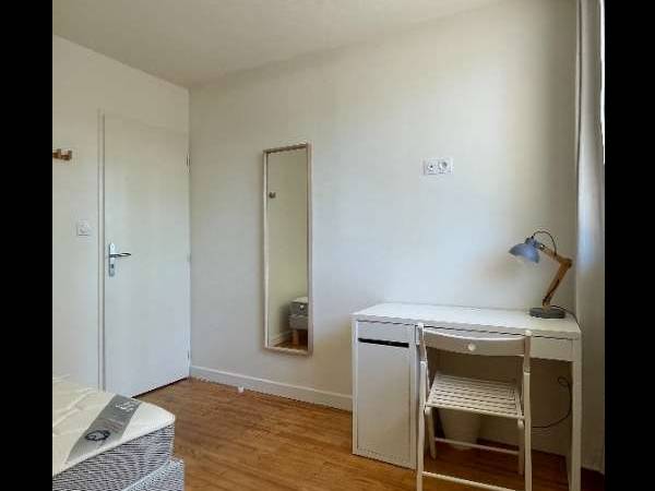 Colocation / Appartement 4 pièces de 52 m², Valence, Rue Sully / Photo 2