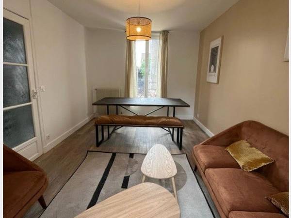 Colocation / Maison 8 pièces de 131 m², Aubervilliers, Rue Charles Baudelaire / Photo 2