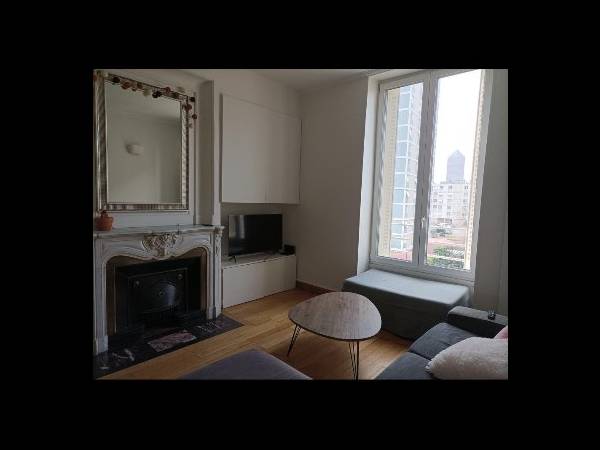 Colocation / Appartement 8 pièces de 123 m², Lyon, Rue Etienne Richerand / Photo 2