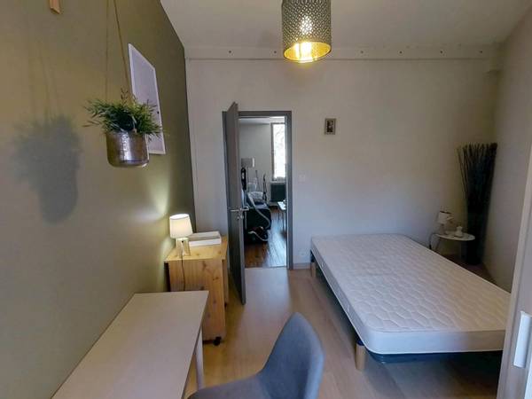 Colocation / Appartement 4 pièces de 61 m², Nancy, Avenue de la Libération / Photo 2