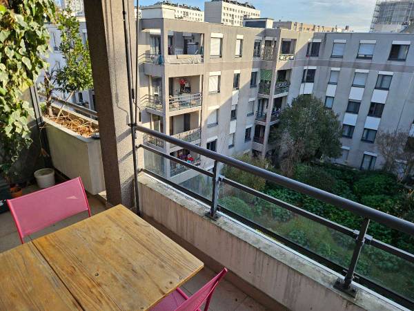 Sous-location / Appartement 2 pièces de 54 m², Paris, Rue de Ménilmontant / Photo 3
