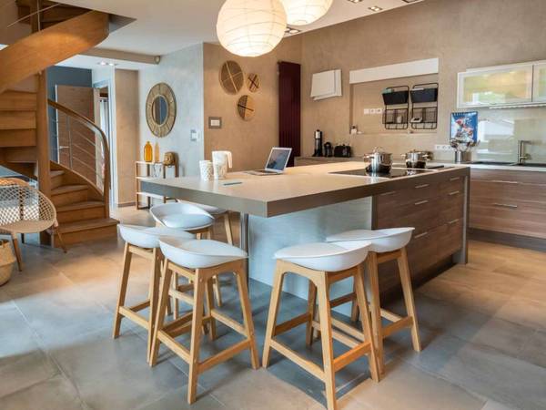 Colocation / Maison 10 pièces de 257 m², Villeurbanne, Rue Decomberousse / Photo 2